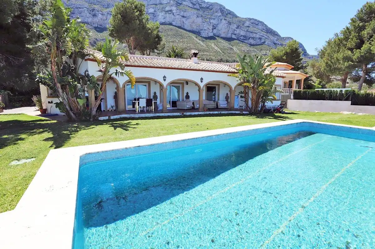 Swimming pool of Houses for sale in Dénia  with Air Conditioner, Heating and Terrace
