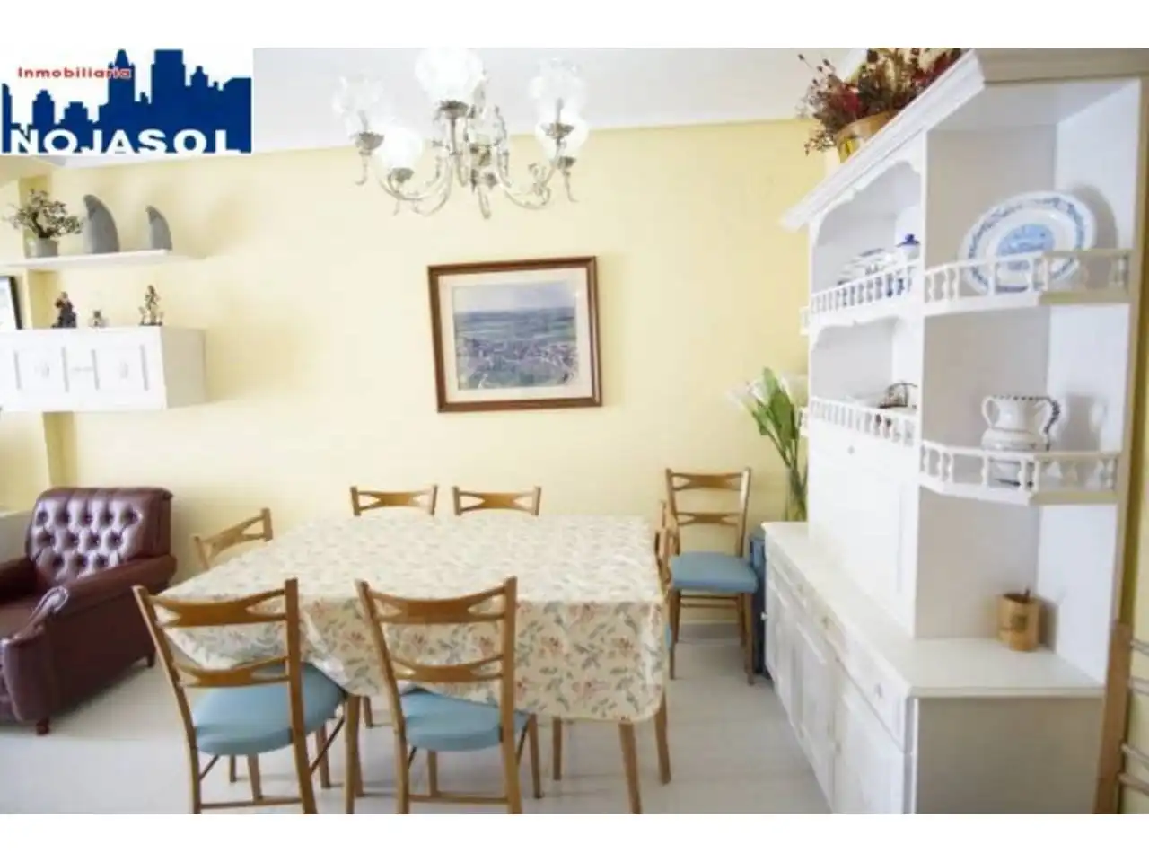 Esszimmer von Dachboden zur Miete in Noja mit Heizung, Terrasse und Möbliert