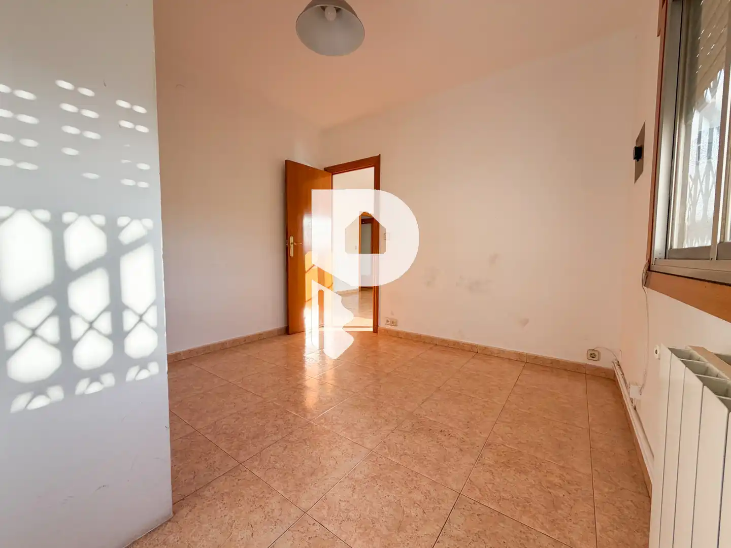 Habitación de Piso en venta en Sant Joan Despí con Calefacción, Terraza y Horno