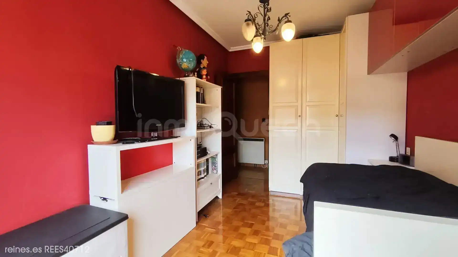 Habitación de Piso en venta en Mieres (Asturias) con Calefacción, Terraza y Amueblado