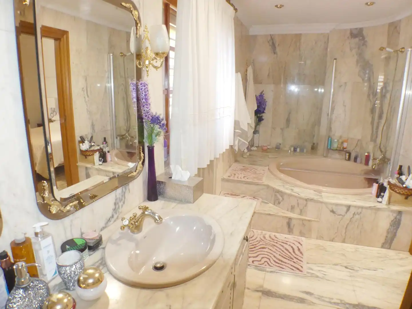 Bany de Casa o xalet en venda en Godella amb Aire condicionat, Calefacció i Jardí privat