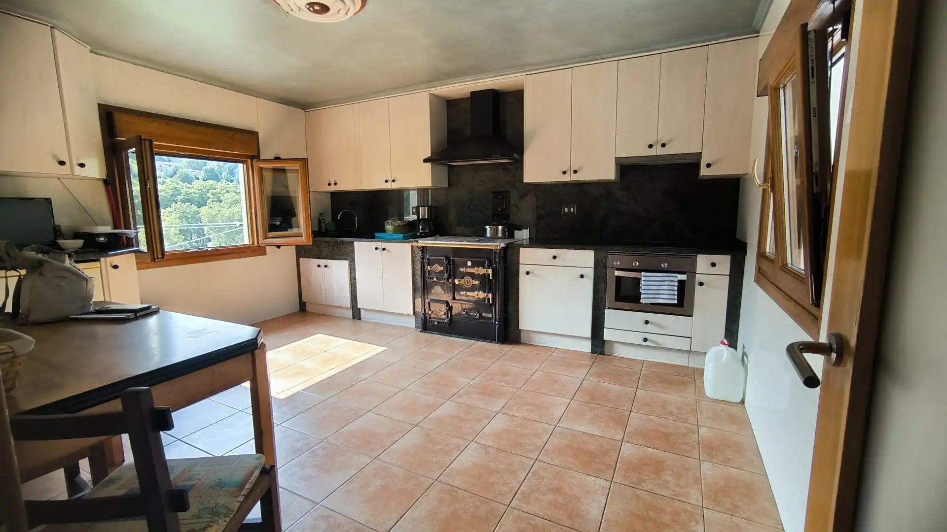 Cocina de Finca rústica en venta en Aizarnazabal con Calefacción, Terraza y Amueblado