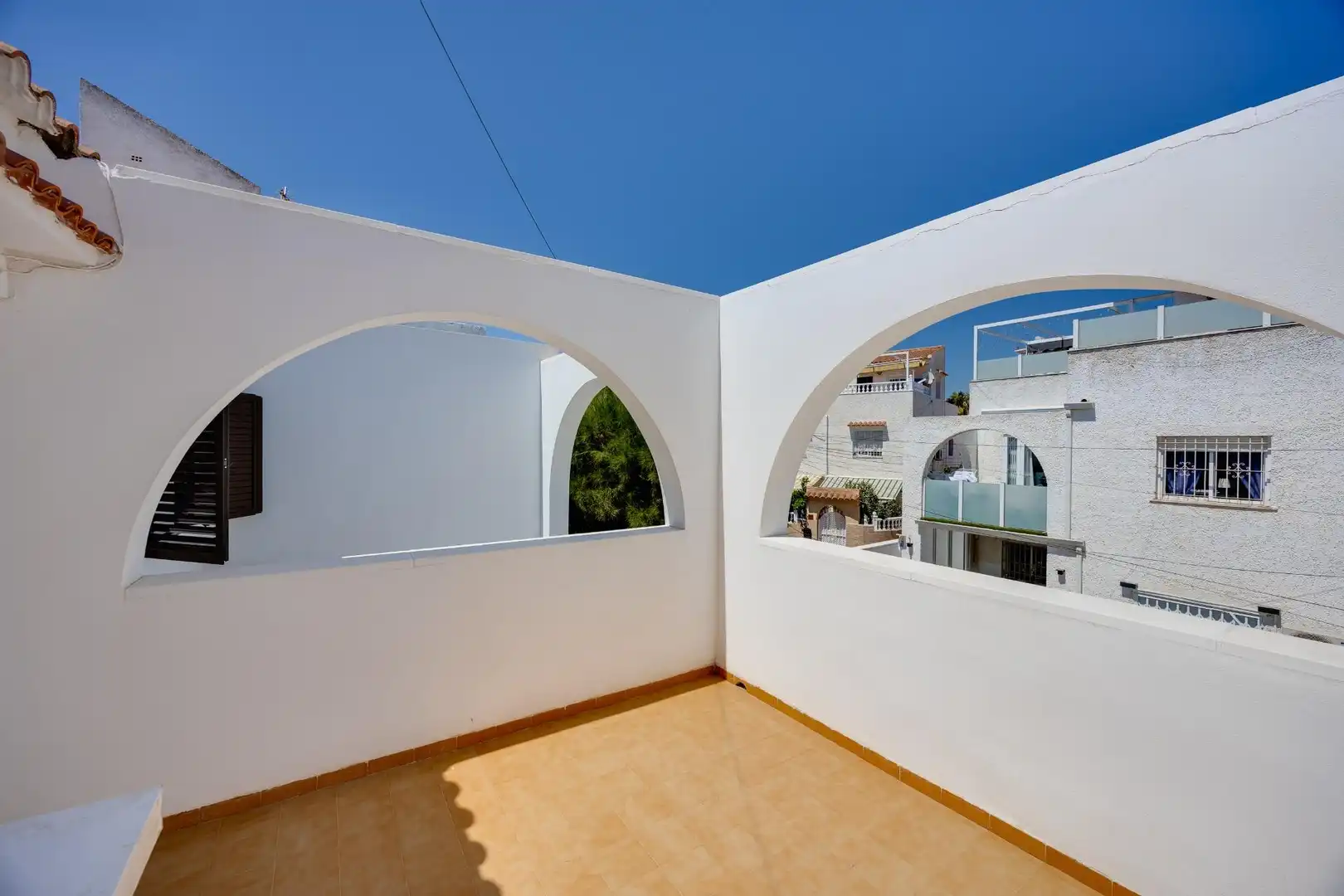 Terrassa de Casa o xalet en venda en Torrevieja amb Aire condicionat, Jardí privat i Terrassa