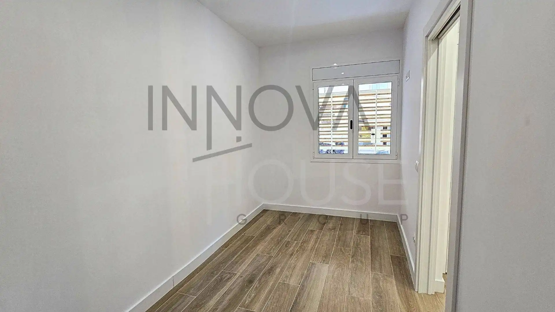 Planta baja en venta en Carrer de les Aigües del Llobregat, La Florida