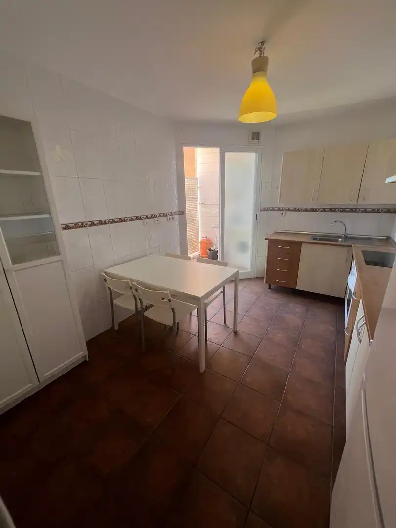 Küche von Wohnung zum Verkauf in Murcia mit Klimaanlage, Heizung und Privatgarten