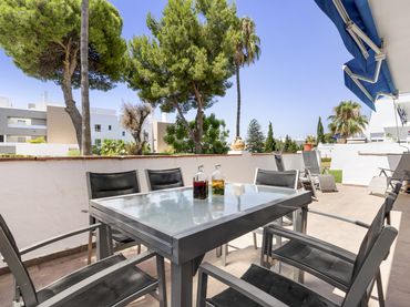 Apartment with pool for sale in Marbella Centro
