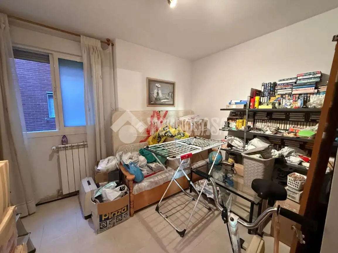 Flat for sale in Coslada  with Air Conditioner, Heating and Storage room