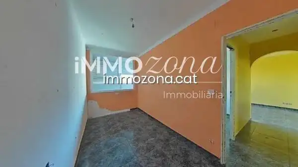 Dormitori de Apartament en venda en Nou Barris