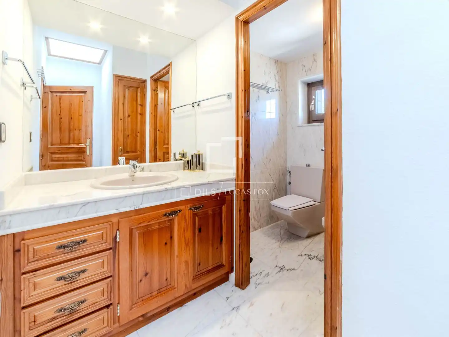 Bany de Finca rústica en venda en Castellet i la Gornal amb Jardí privat, Parquet i Terrassa