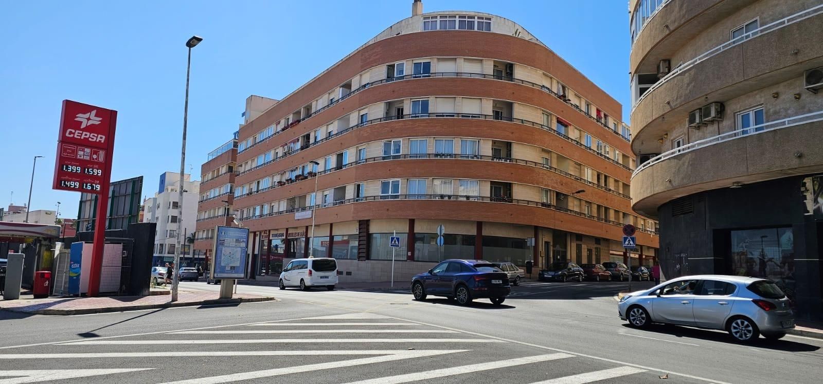 Vista exterior de Apartamento en venta en Torrevieja con Aire acondicionado, Calefacción y Terraza