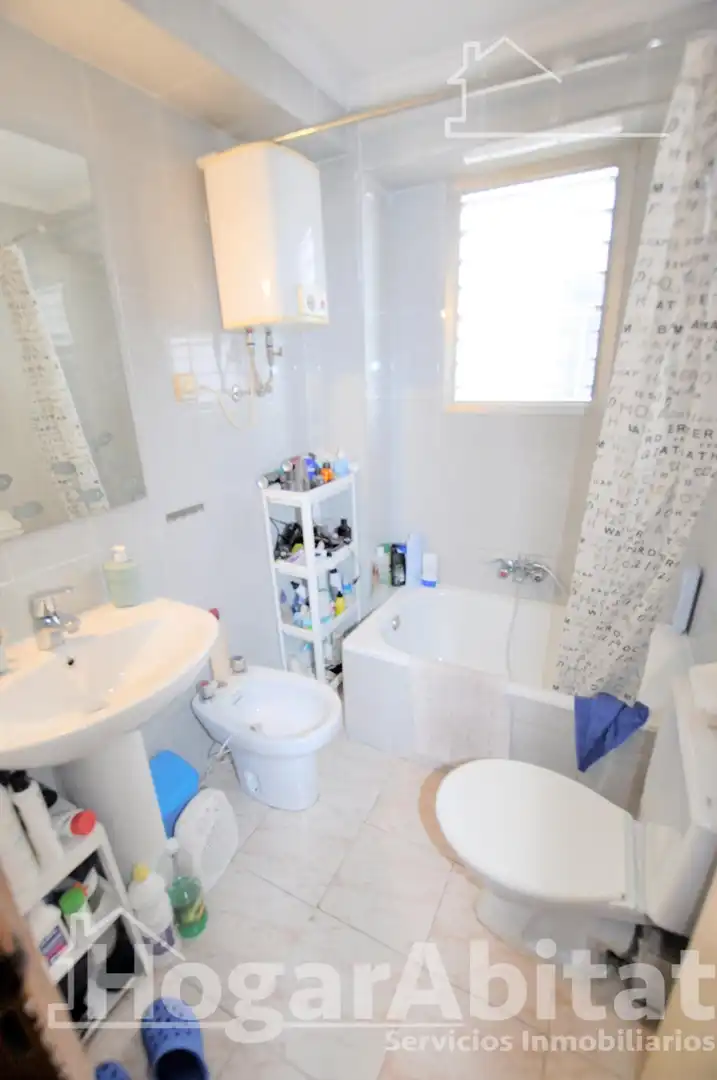 Bathroom of Flat for sale in Xirivella  with Air Conditioner, Heating and Balcony