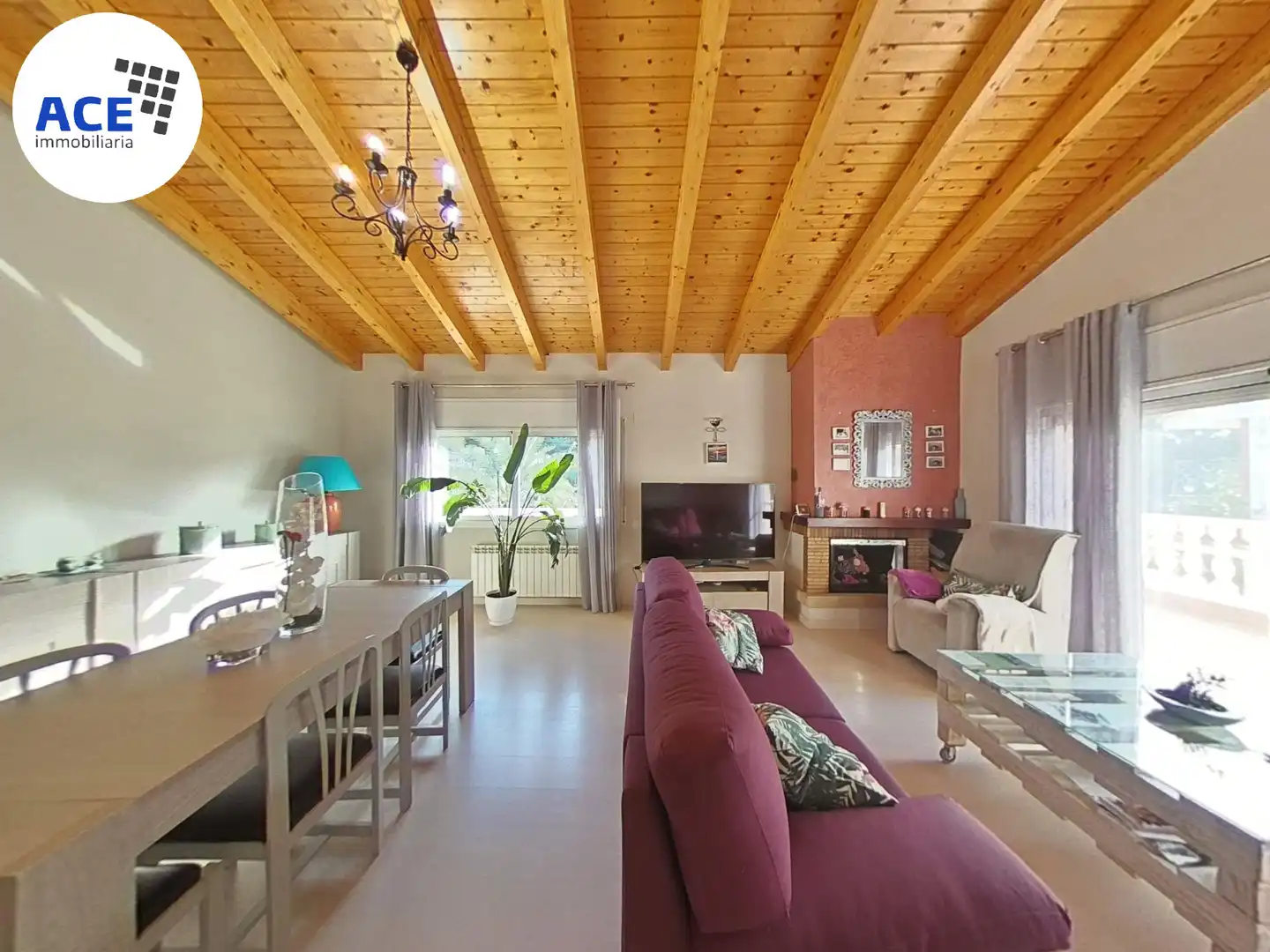 Living room of Houses for sale in Rubí  with Air Conditioner, Heating and Parquet flooring