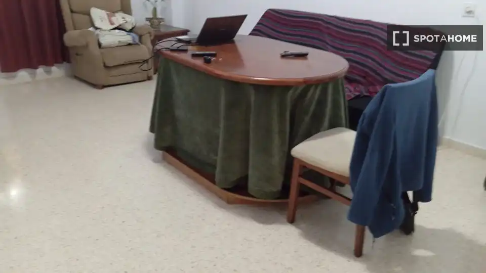 Comedor de Piso de alquiler en Sevilla con Aire acondicionado, Calefacción y Amueblado