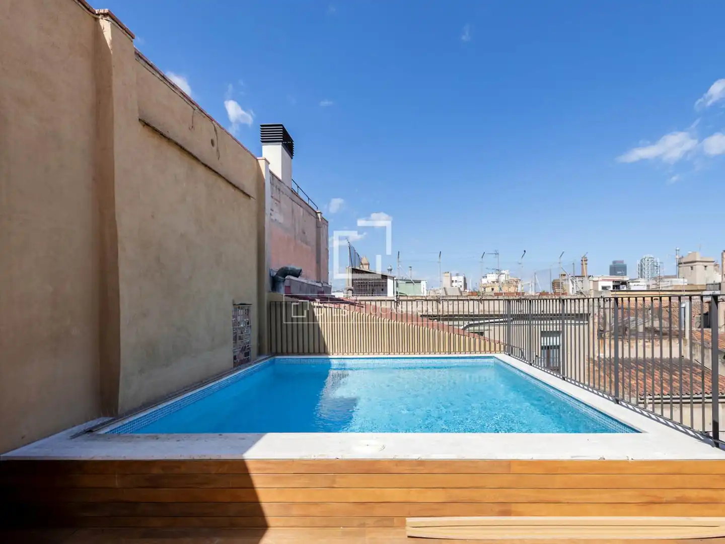 Piscina de Pis de lloguer en Barcelona amb Aire condicionat, Calefacció i Parquet