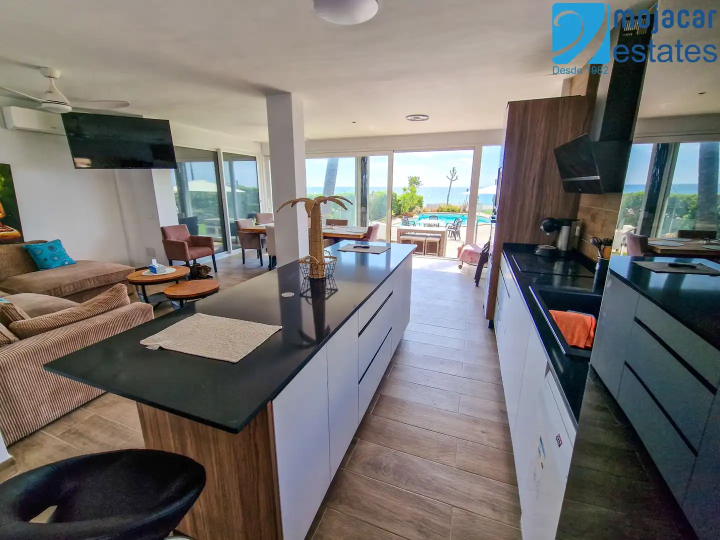 Villa mit Pool zum Verkauf in Avenida de Palomares 16, imagen 3