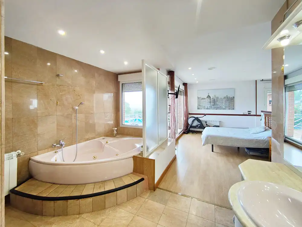 Baño de Casa o chalet en venta en Guadarrama con Calefacción, Jardín privado y Parquet