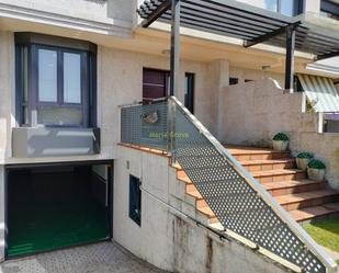 Exterior view of Single-family semi-detached for sale in Vigo   with Terrace