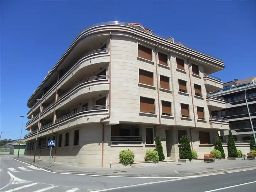 Piso con ascensor en venta en lugar a revolta