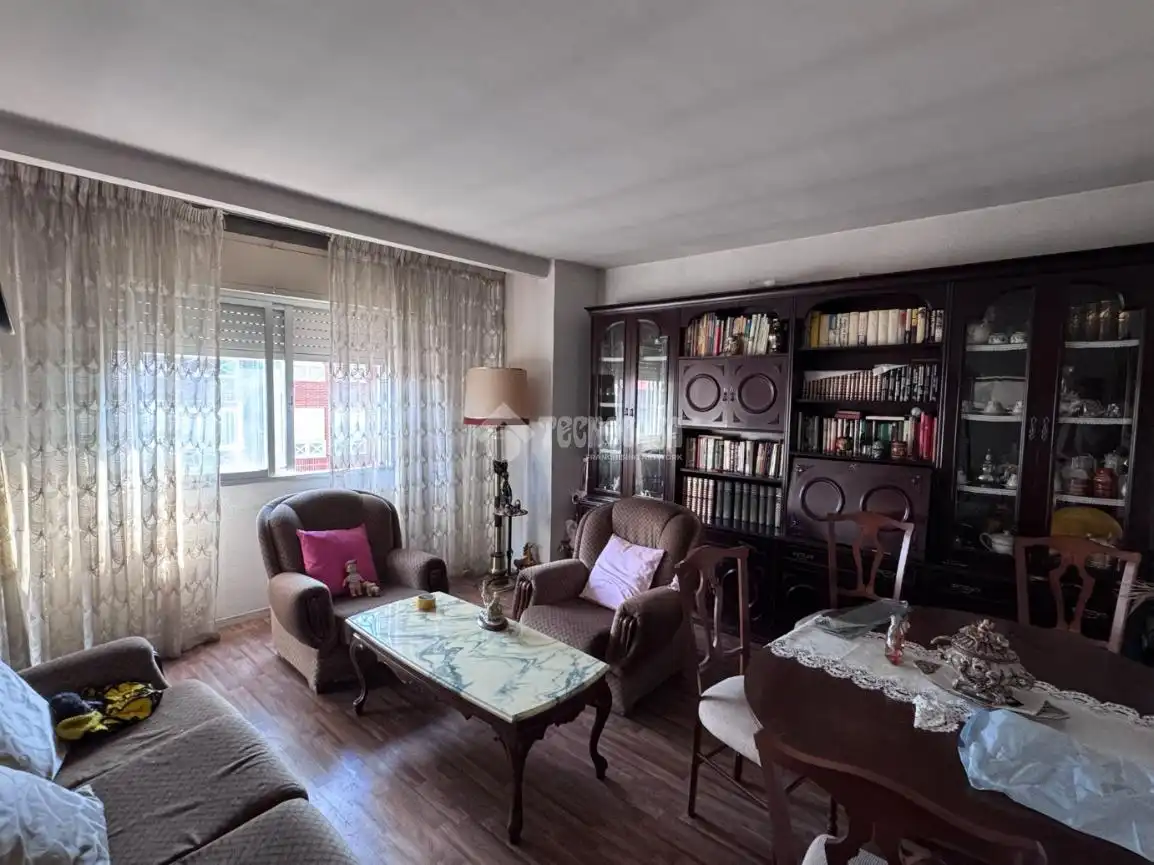 Sala de estar de Edificio en venta en León Capital 