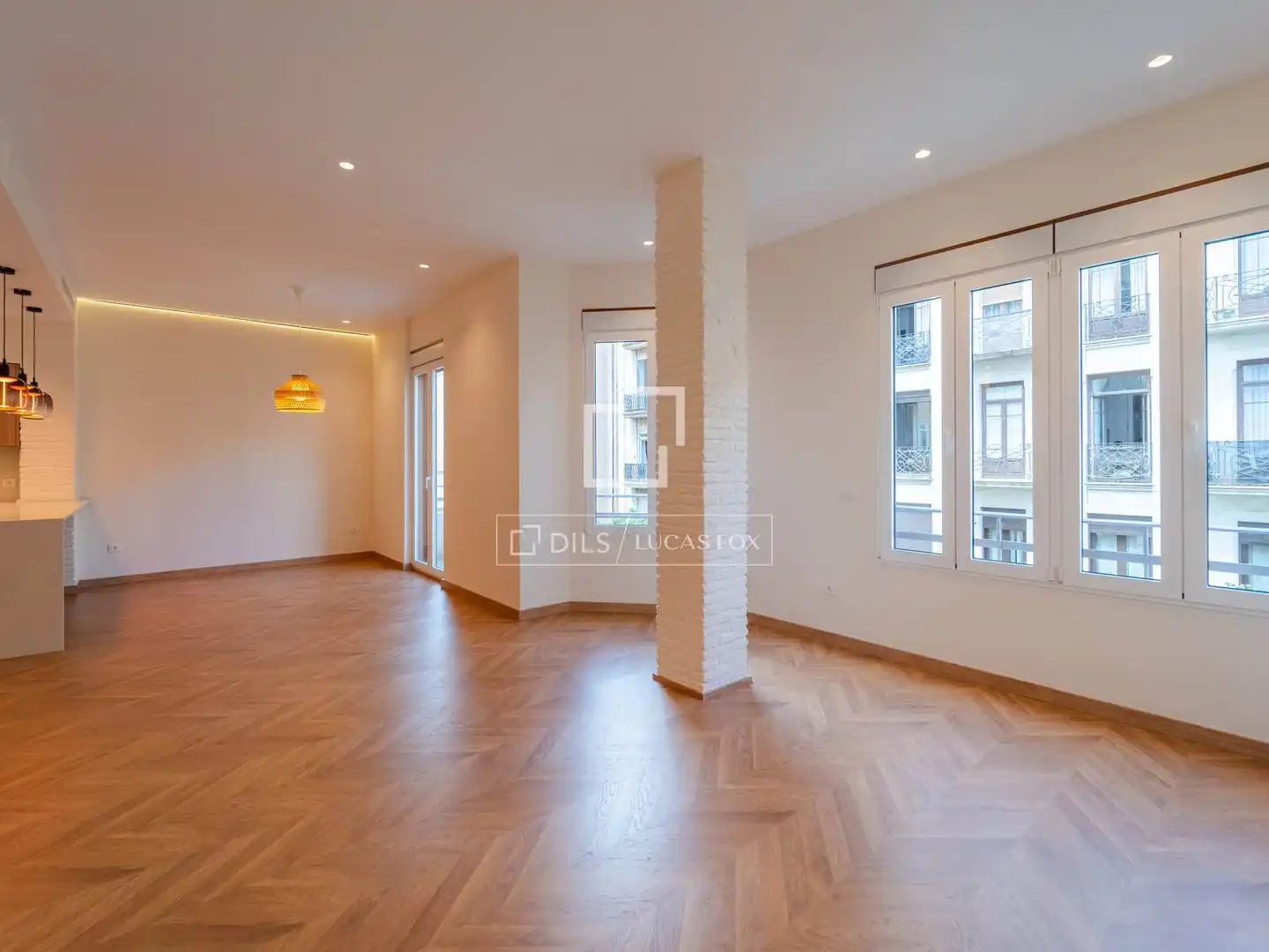Sala d'estar de Pis de lloguer en Valencia amb Aire condicionat, Calefacció i Parquet