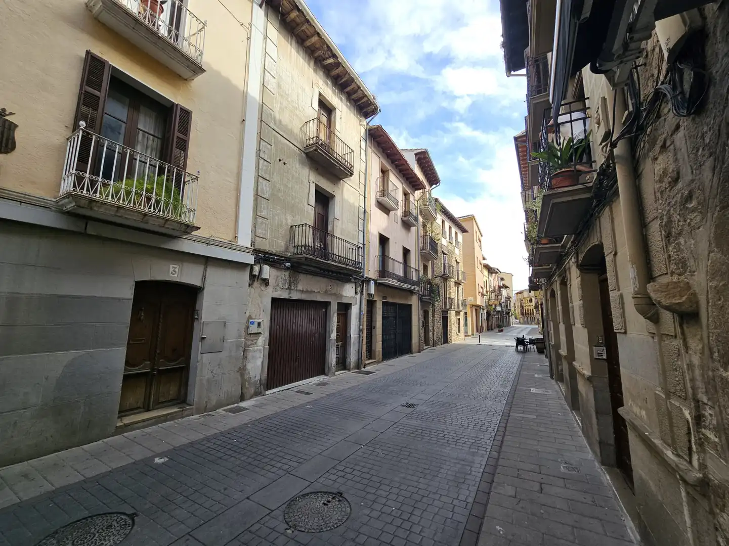 Vista exterior de Casa adosada en venta en Sangüesa / Zangoza