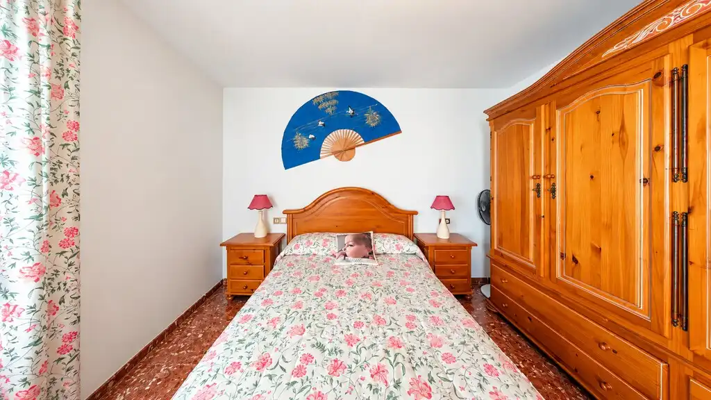 Habitación de Casa adosada en venta en Vélez-Málaga con Amueblado