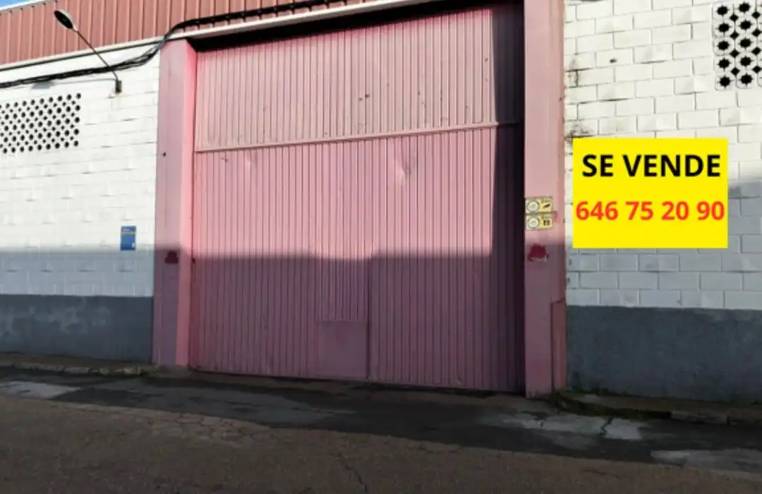 Exterior view of Industrial buildings for sale in Alcalá de Guadaira