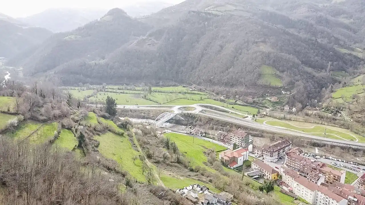 Casa o chalet en venta en Calle VALLINA,LA, 1, Aller