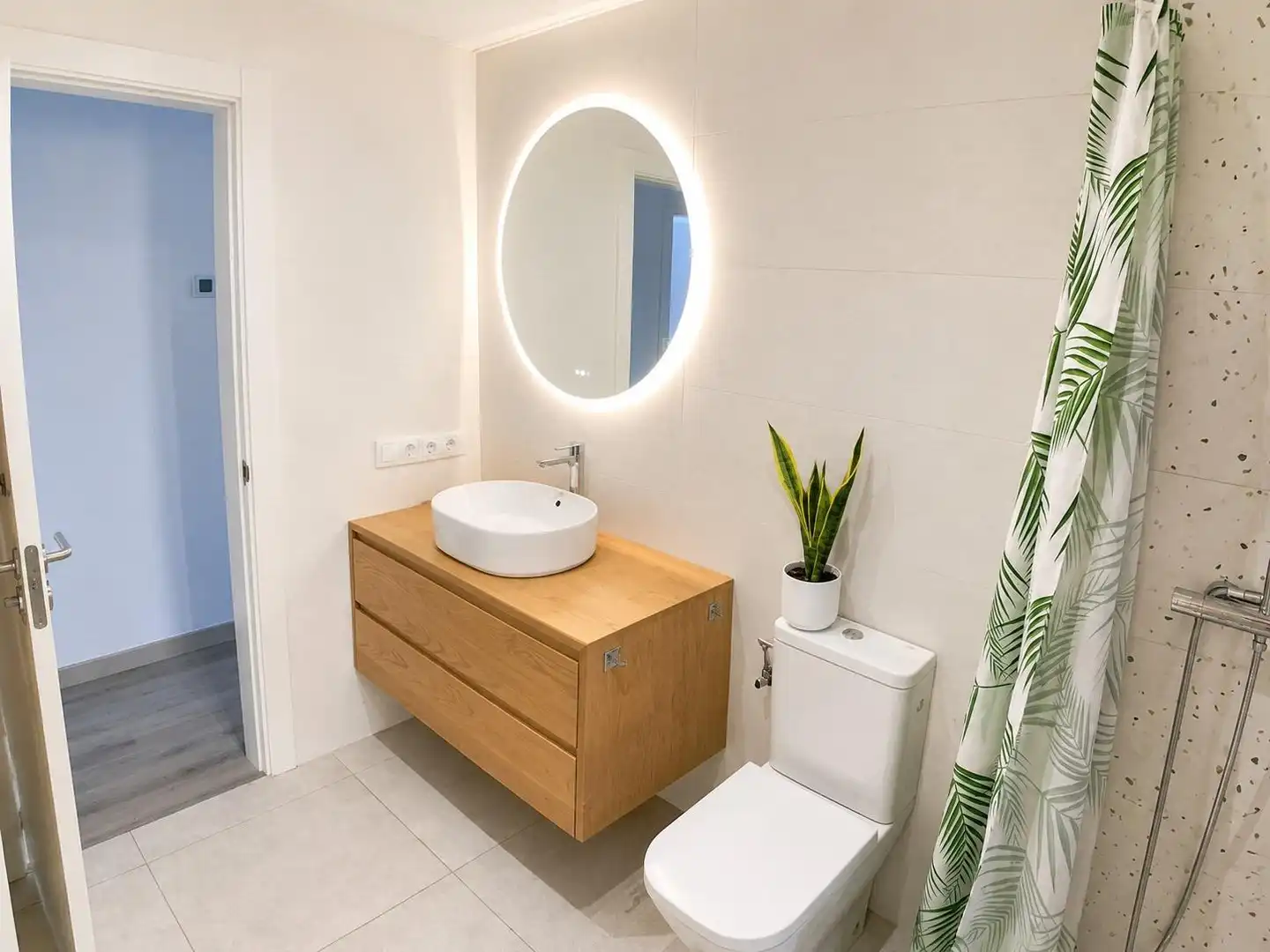 Baño de Casa o chalet en venta en Bàscara con Aire acondicionado, Calefacción y Jardín privado