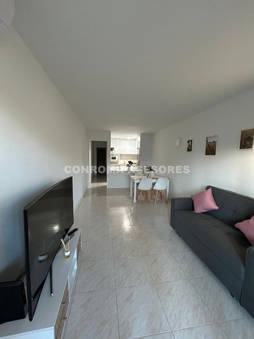 Living room of Flat for sale in Pineda de Mar  with Air Conditioner, Terrace and Community pool