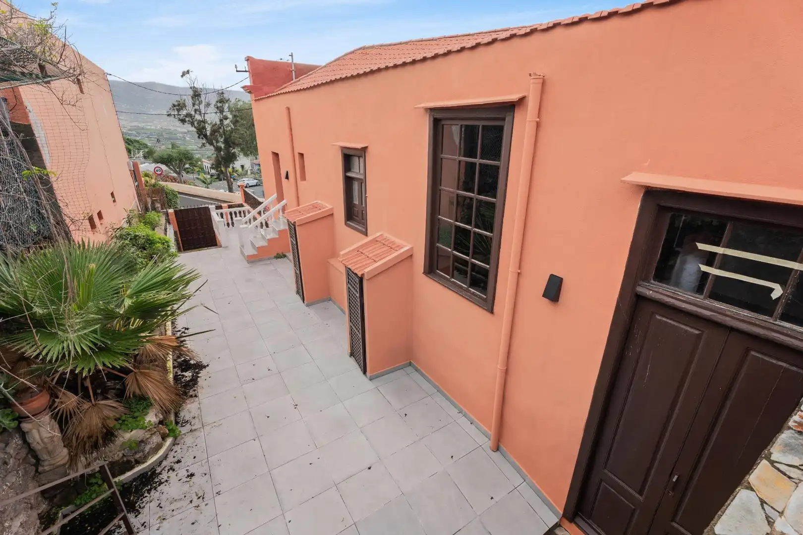 Vista exterior de Casa o chalet en venta en Santa Úrsula con Parquet y Terraza