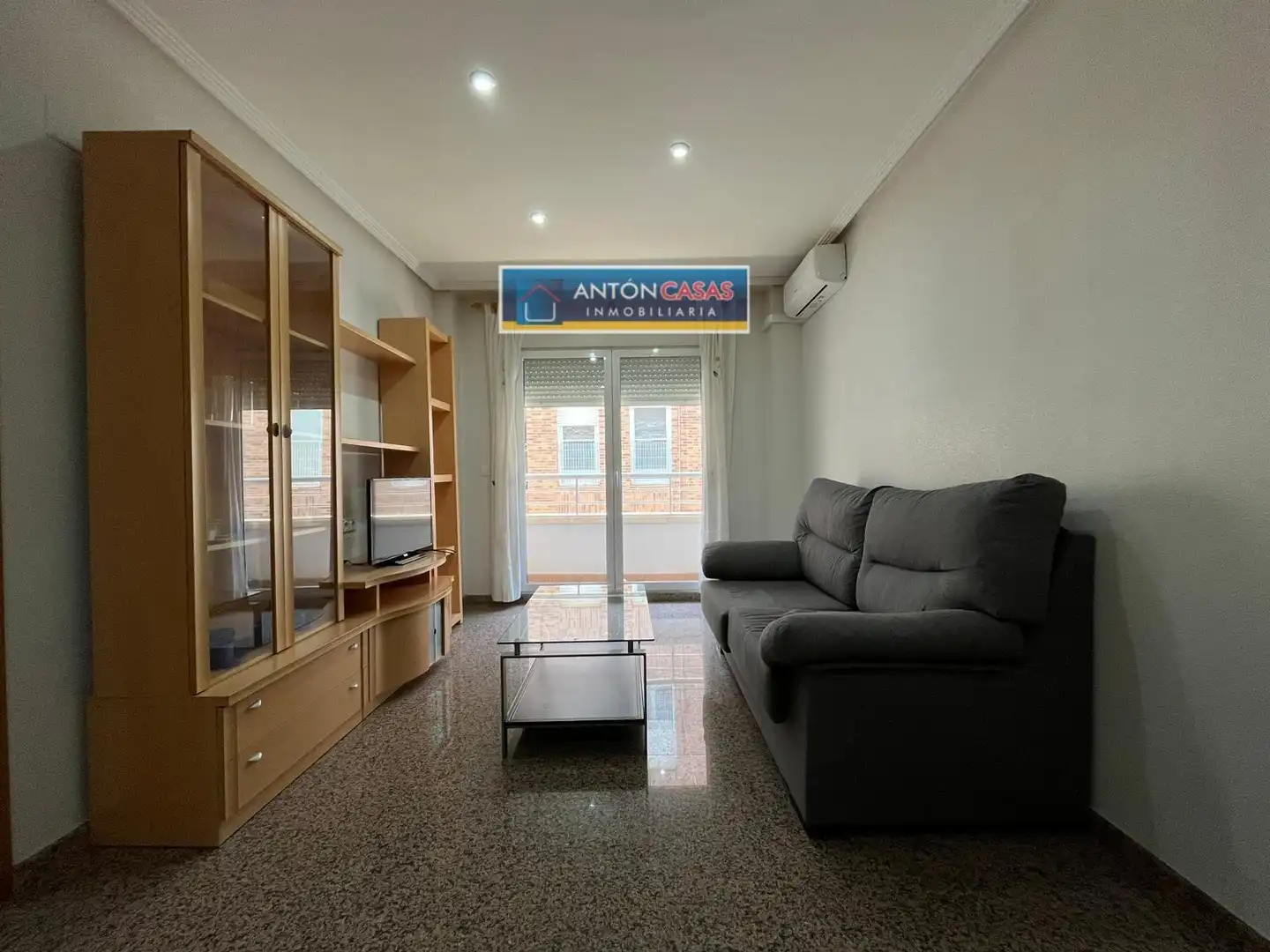 Sala de estar de Piso de alquiler en Elda con Aire acondicionado, Amueblado y Balcón