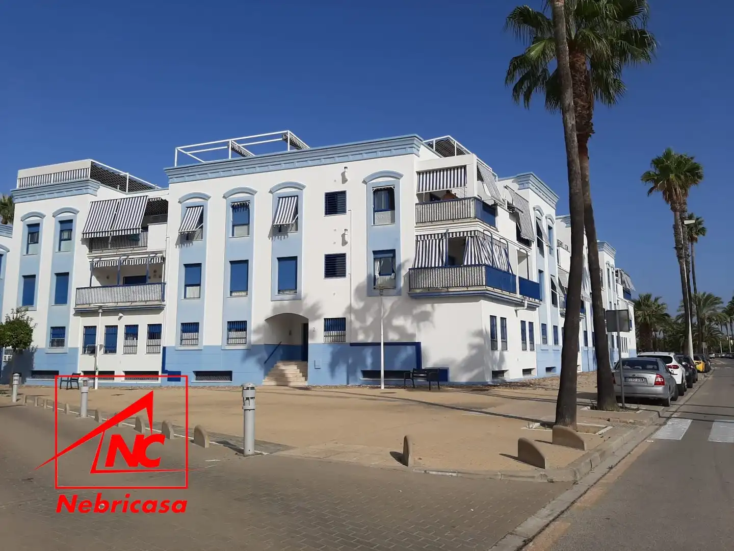 Außenansicht von Wohnung zur Miete in Rota mit Klimaanlage, Terrasse und Schwimmbad