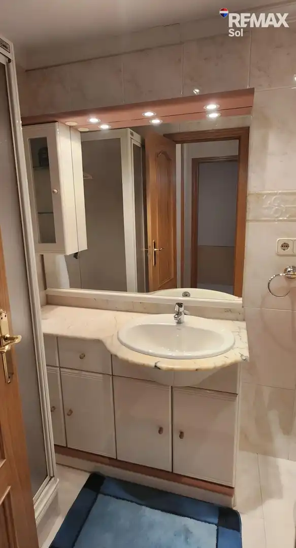 Baño de Piso en venta en Madrid con Terraza y Trastero