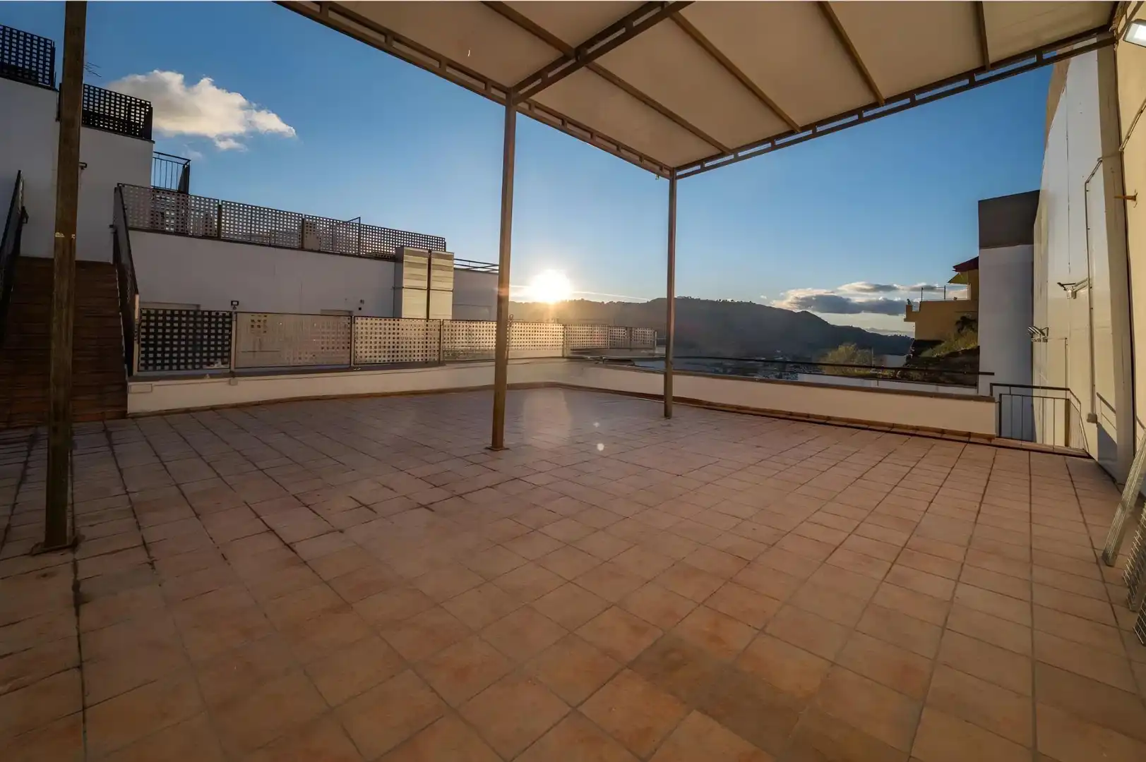 Terrassa de Pis en venda en Cenes de la Vega amb Aire condicionat, Calefacció i Terrassa