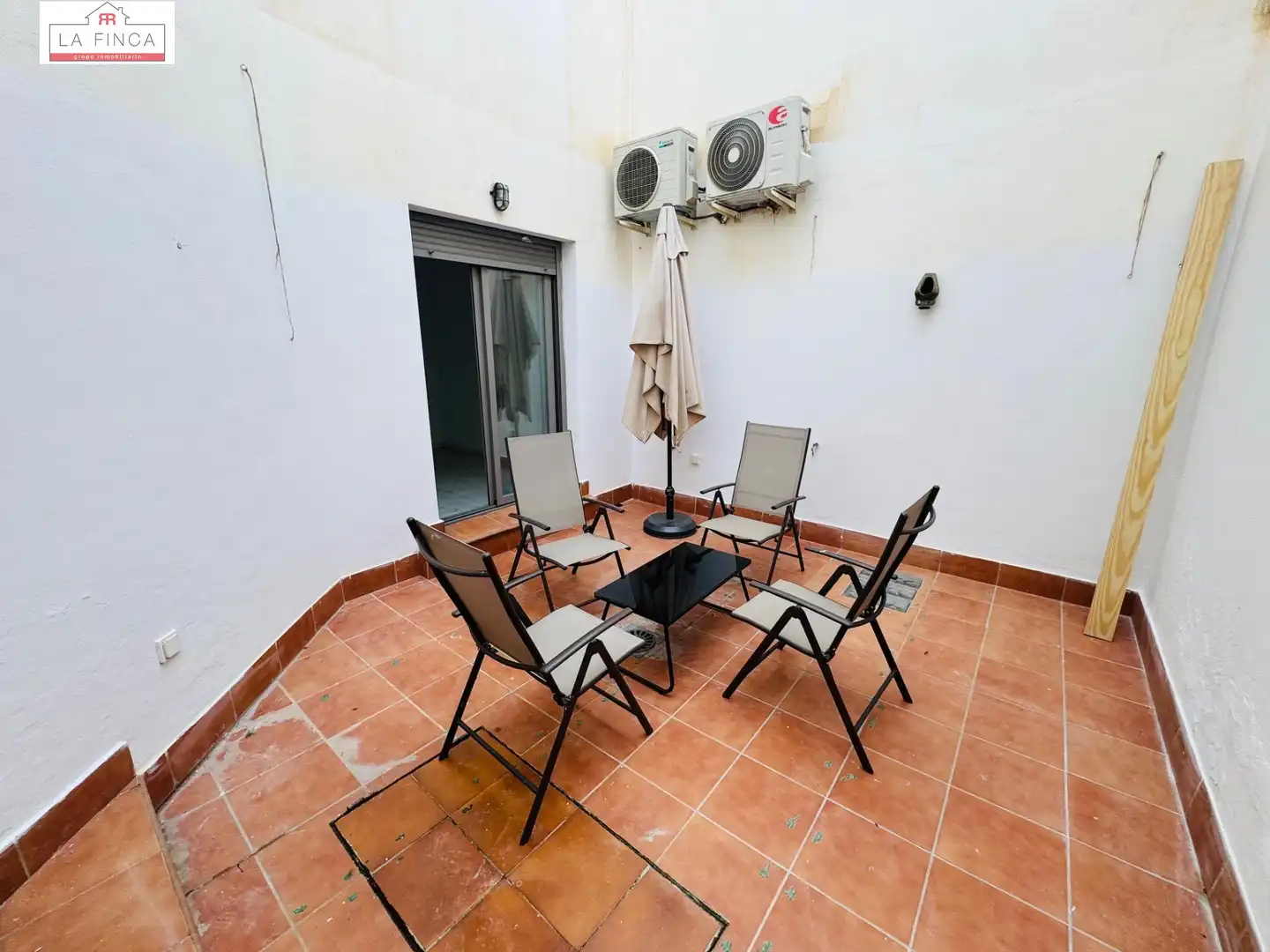 Terrasse von Erdgeschoss zum Verkauf in Málaga mit Klimaanlage, Terrasse und Möbliert
