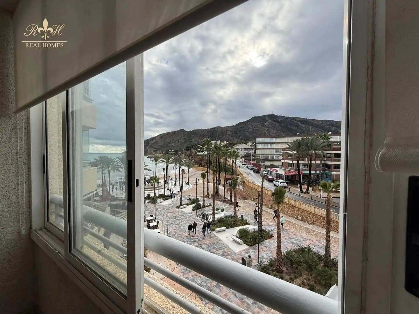 Außenansicht von Wohnung zur Miete in L'Alfàs del Pi mit Klimaanlage, Terrasse und Schwimmbad
