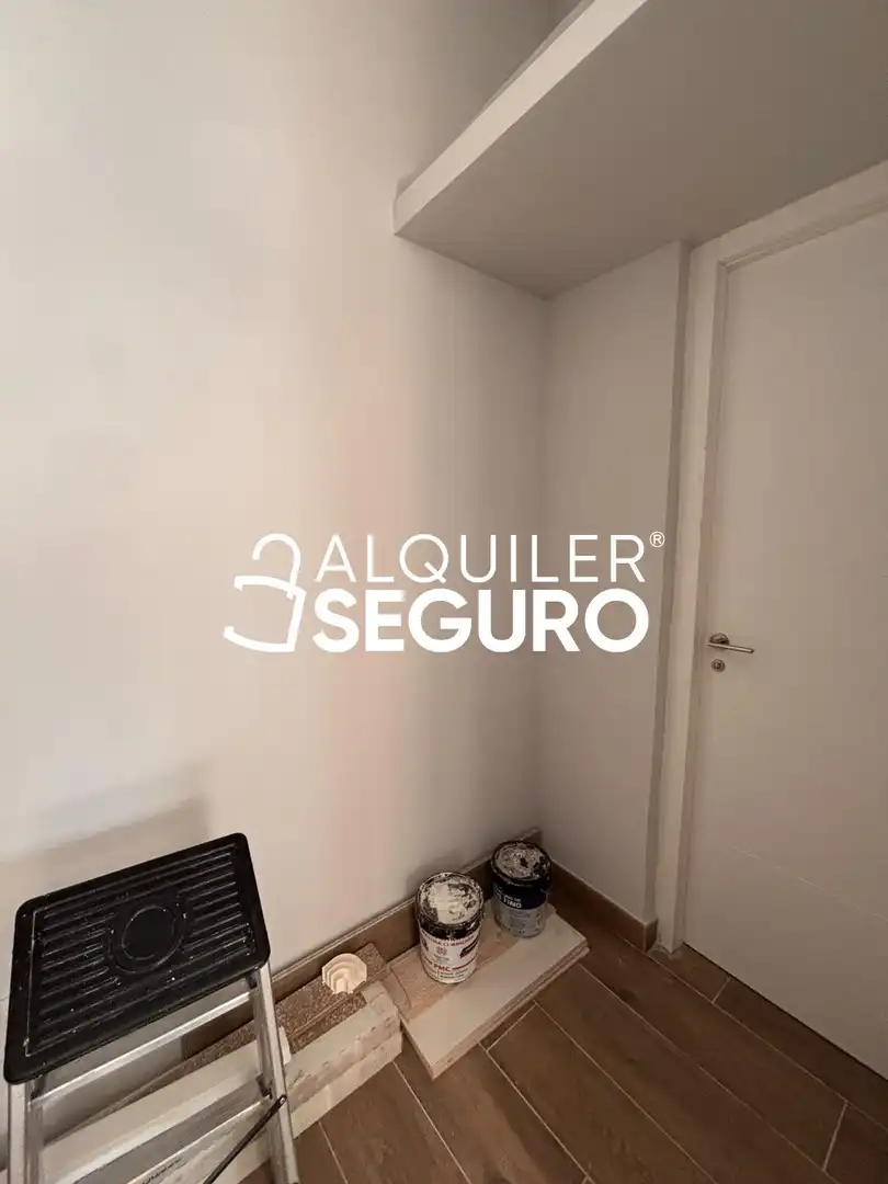 Schlafzimmer von Büro zur Miete in Madrid