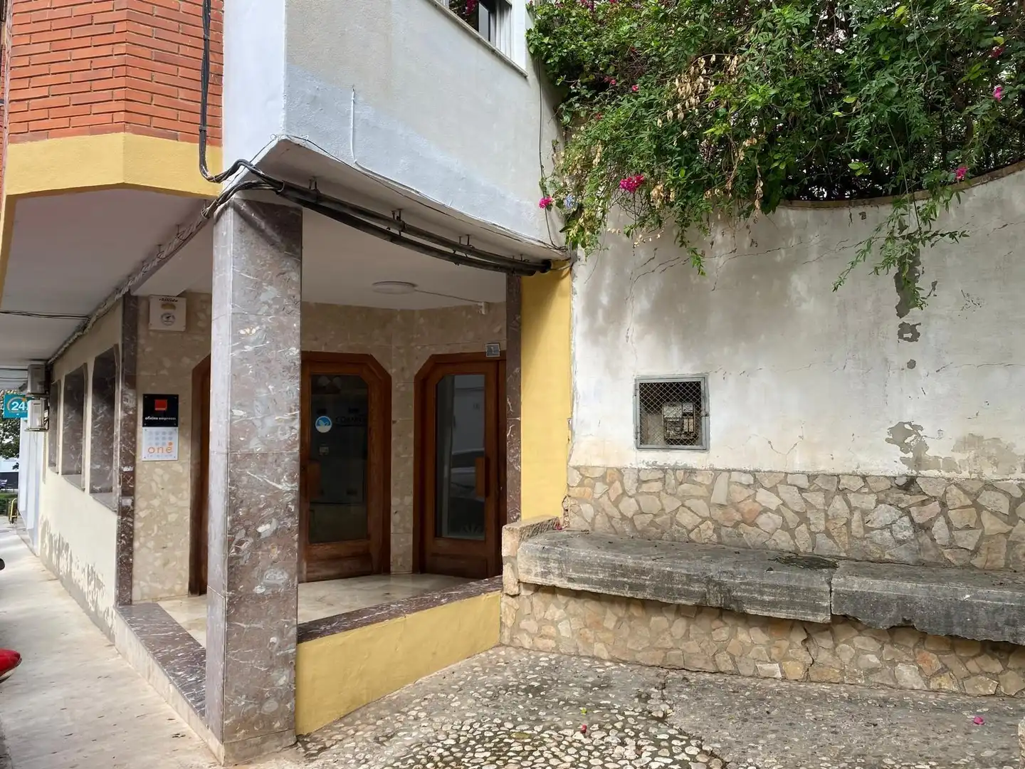Außenansicht von Büro zur Miete in Anna, Valencia