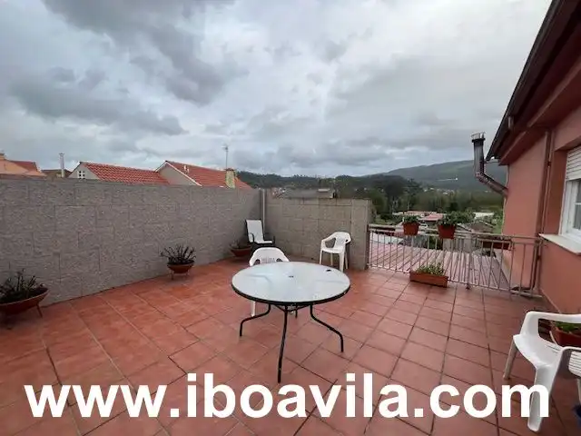 Terrassa de Casa o xalet en venda en Pontevedra Capital  amb Calefacció, Jardí privat i Terrassa