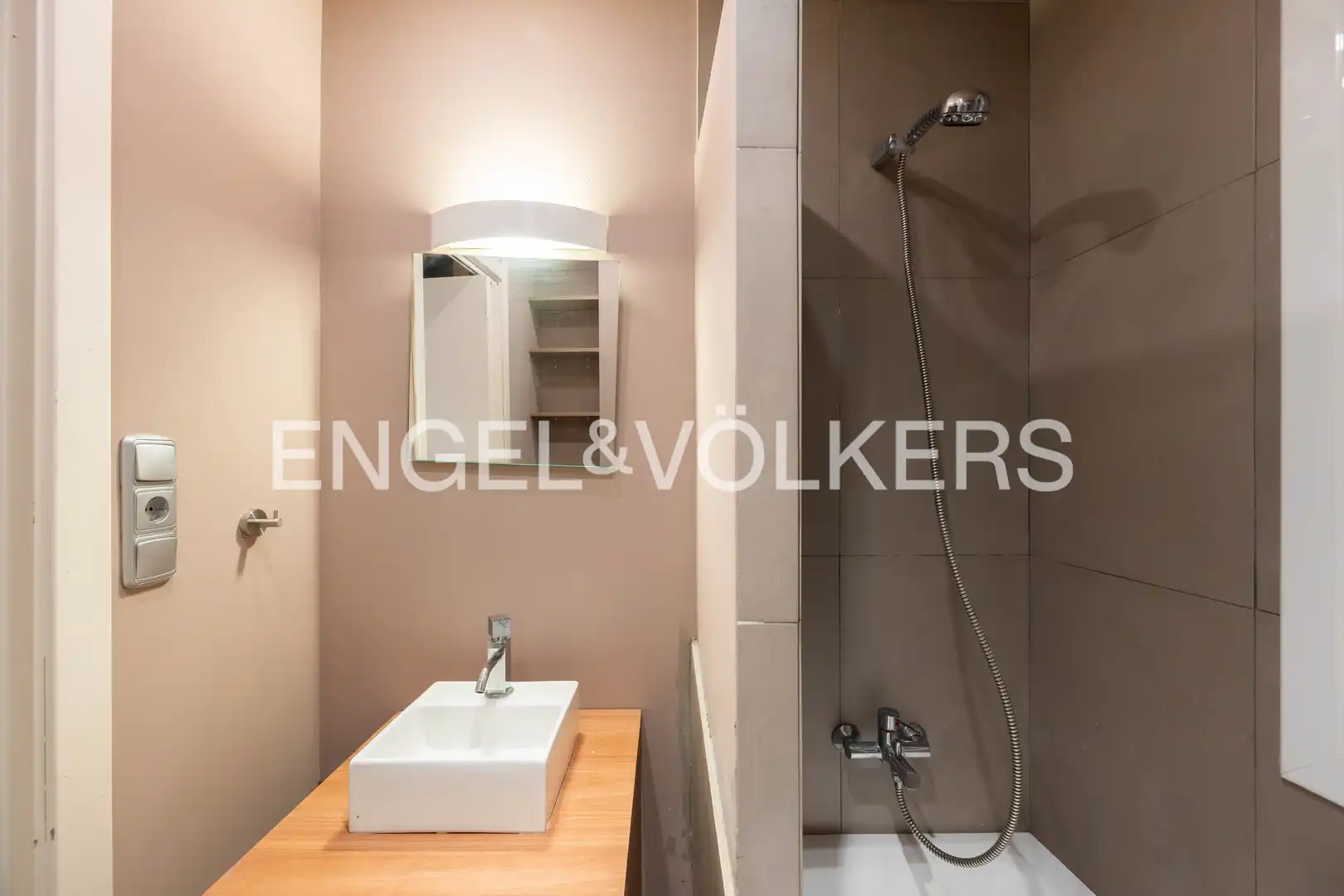 Bathroom of Flat for sale in Donostia - San Sebastián   with Heating and Balcony