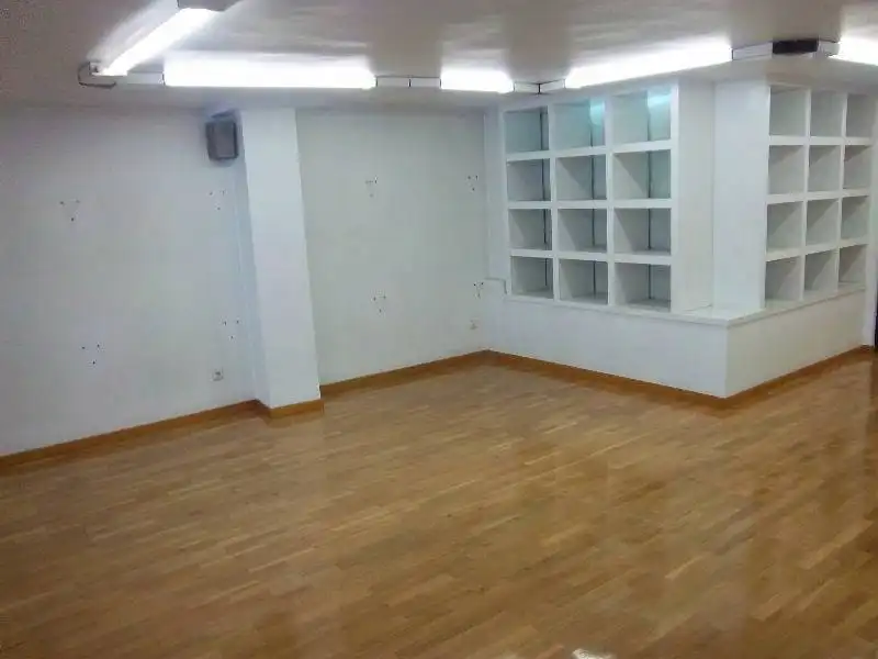 Business premises to rent in Casco Antiguo, imagen 5