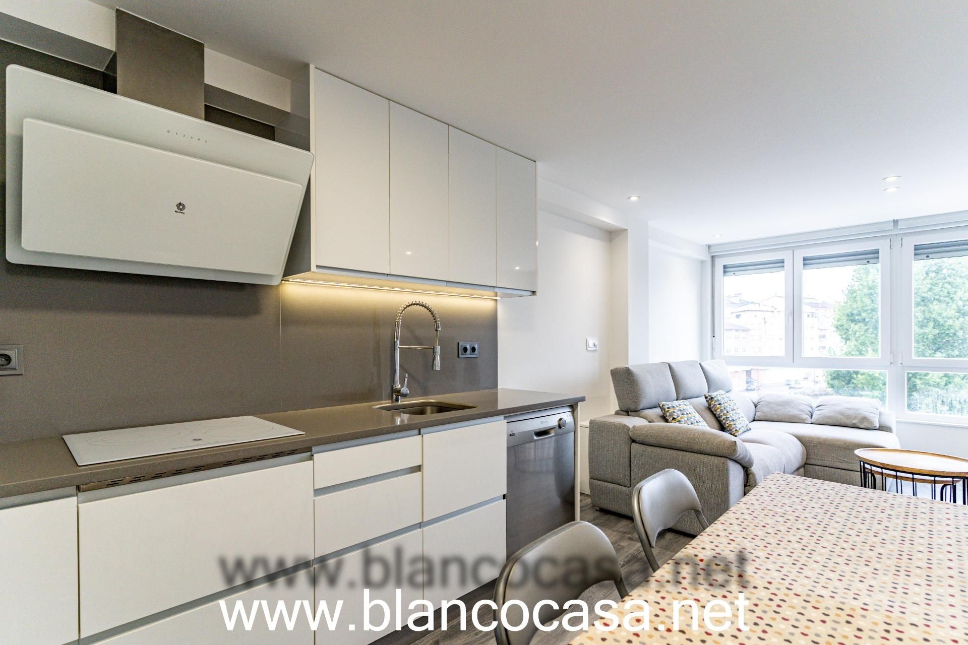 Kitchen of Flat to rent in Carballo  with Terrace