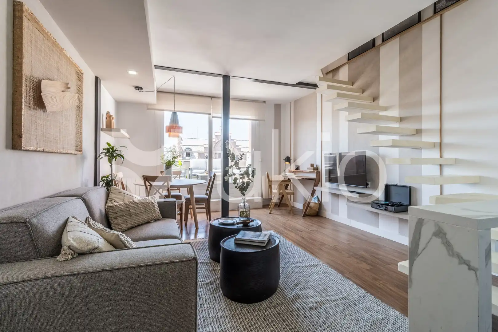 Sala de estar de Apartamento de alquiler en Madrid con Aire acondicionado, Calefacción y Terraza