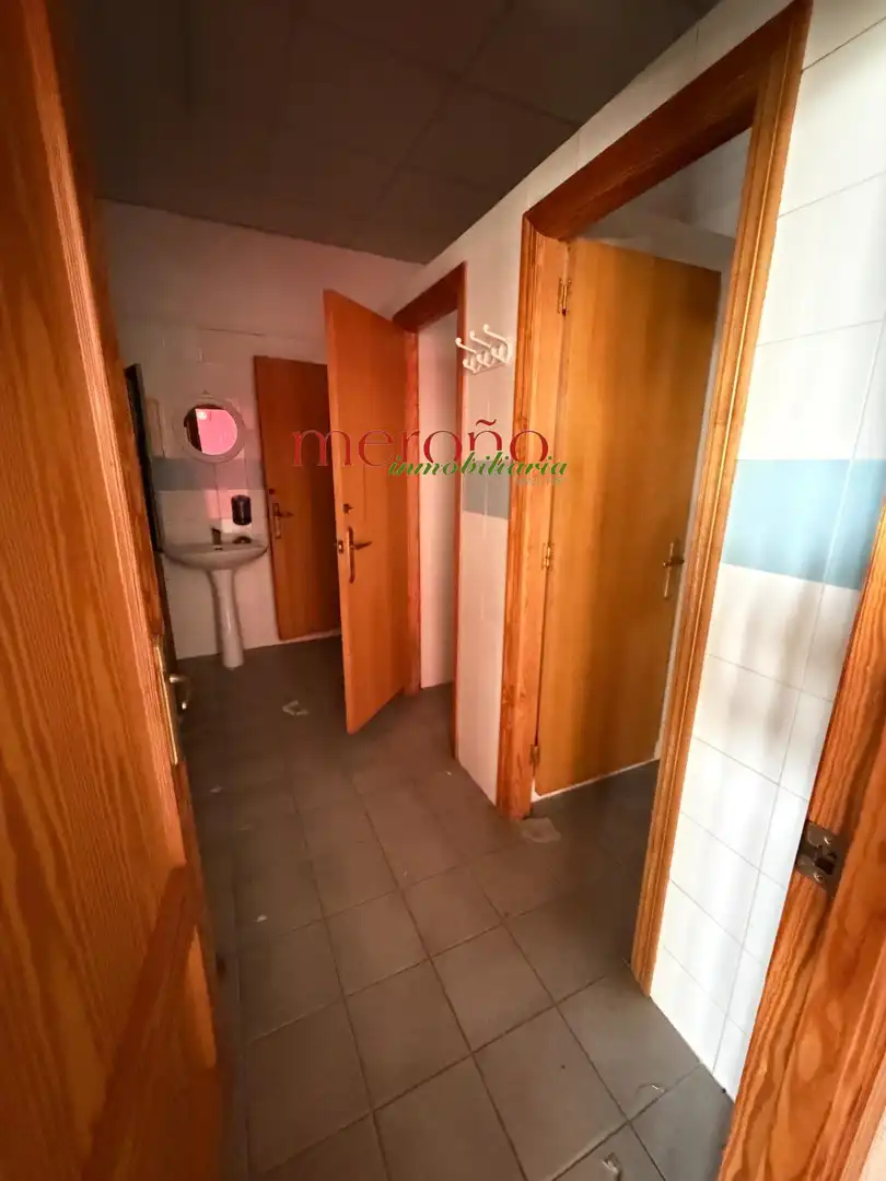 Badezimmer von Fabrikhallen zur Miete in Elche / Elx