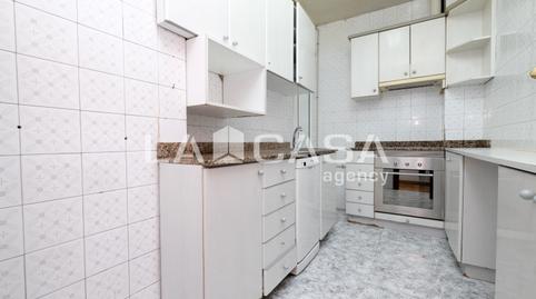 Foto 2 de Pis en venda a El Turó de la Peira, Barcelona