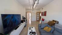 Living room of Flat for sale in Almodóvar del Río  with Air Conditioner, Heating and Parquet flooring