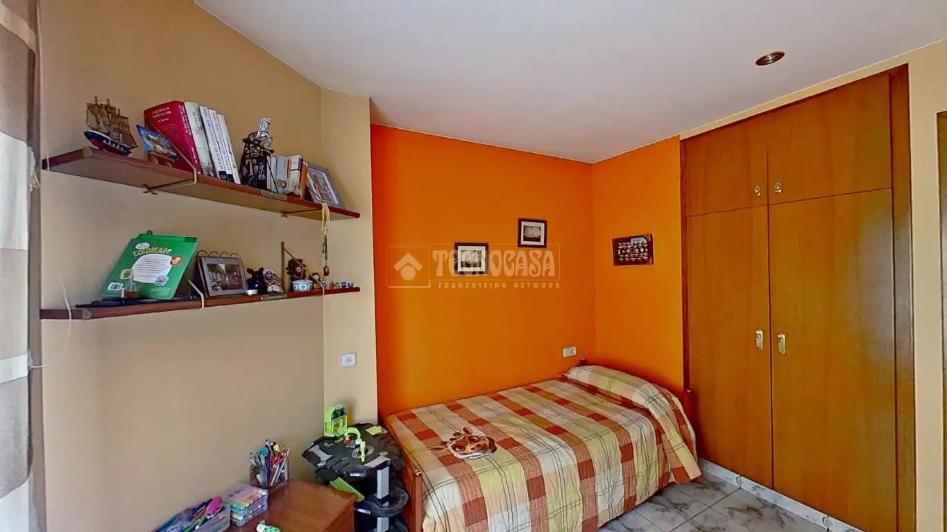 Dormitori de Casa adosada en venda en Vic amb Aire condicionat, Calefacció i Terrassa