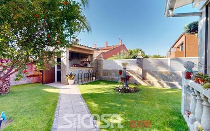Garden of Single-family semi-detached for sale in Parla  with Air Conditioner, Heating and Storage room