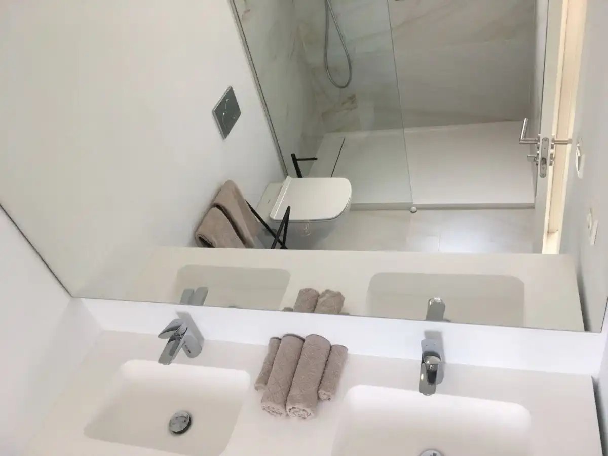 Badezimmer von Einfamilien-Reihenhaus zur Miete in Marbella mit Klimaanlage, Möbliert und Gemeinschaftspool